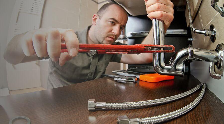 Expert burst pipe repair services in Caguas, PR
